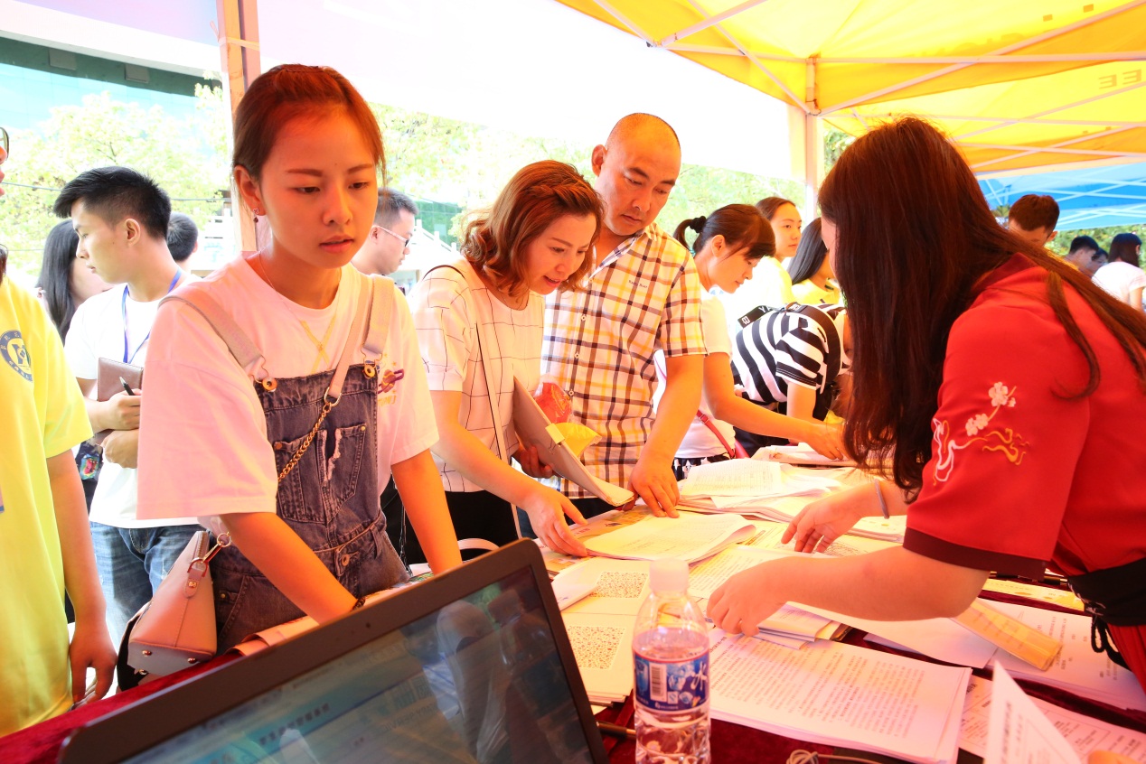 高效的院系迎新,让我的注册报到秒成