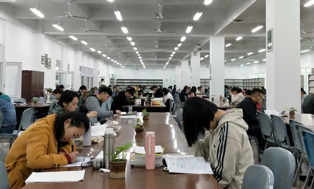 攀大春光好 正是读书时